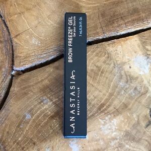 Anastasia Brow Freeze Gel